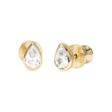 Load image into Gallery viewer, 6mm Isla Bezel Studs in White Diamondette