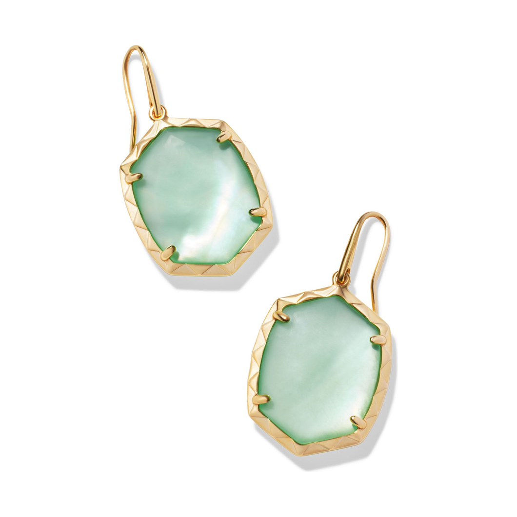 Kendra Scott Gold Daphne Drop Earrings in Light Green Mother of Pearl