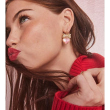 Load image into Gallery viewer, Kendra Scott Gold Haisley Heart Drop Earrings
