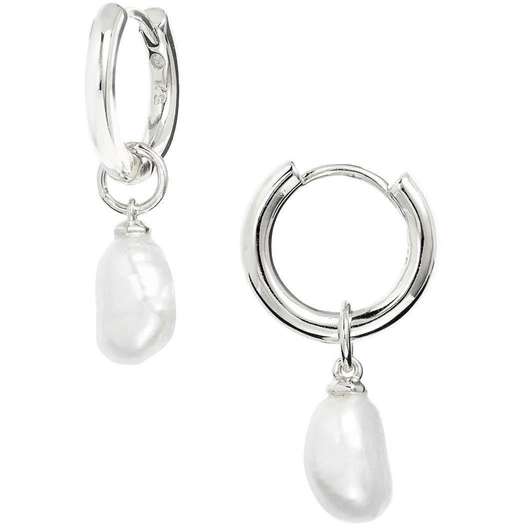 Kendra Scott Willa Silver Huggie Earrings In Pearl