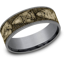 Load image into Gallery viewer, Brook &amp; Branch &quot;The Arrowhead&quot; 14K Yellow Gold &amp; Tantalum Wedding Band
