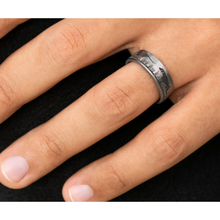 Load image into Gallery viewer, Brook &amp; Branch &quot;The Pointer&quot; Tantalum Wedding Band
