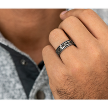 Load image into Gallery viewer, Brook &amp; Branch &quot;The Carabiner&quot; Tantalum &amp; Titanium Wedding Band
