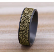 Load image into Gallery viewer, Brook &amp; Branch &quot;The Oak&quot; 14K Yellow Gold &amp; Tantalum Wedding Band
